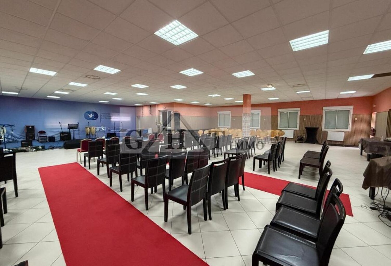 ENTREPOT/ BUREAU A VENDRE MERU — photo 1