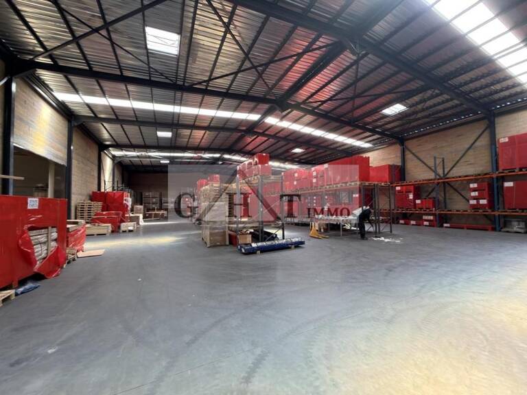 ENTREPOT 2100M2 A VENDRE LISSES — photo 1