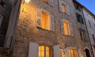 Maison 9 Pièces 220 m² à vendre à Claviers (83830)