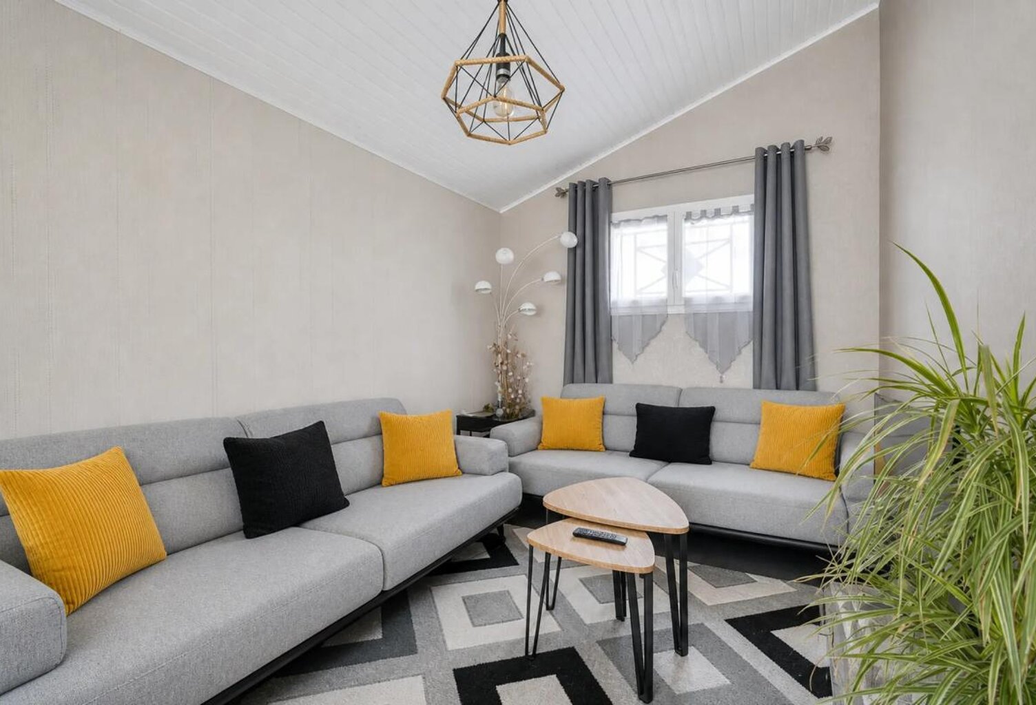 Maison de 6 pièces de 140 m² et 70 m2 de combles aménageables — photo 1