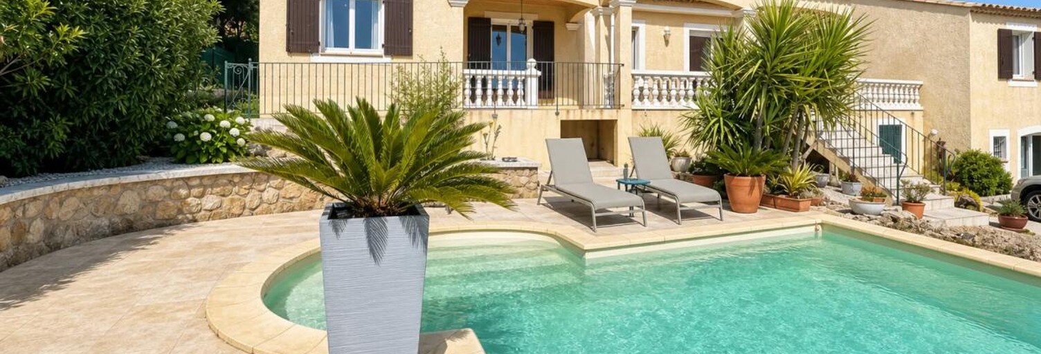 Maison 8 Pièces 253 m² à vendre à Beaucaire (30300)