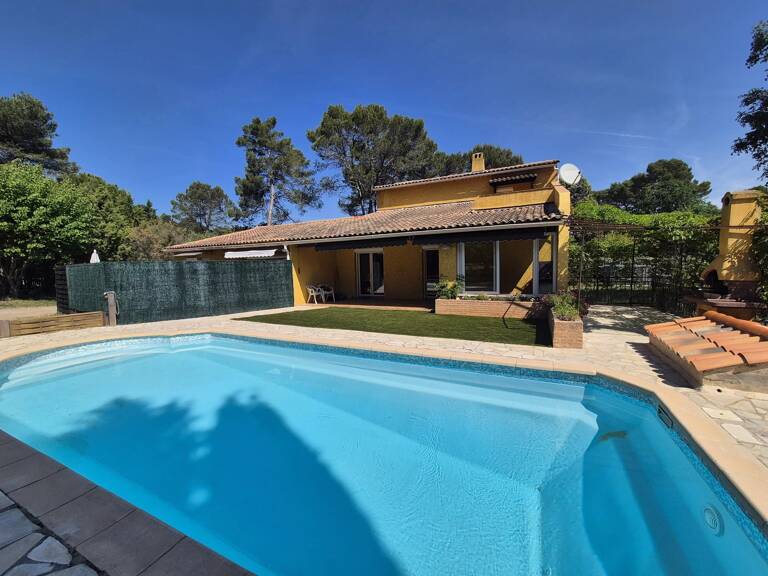 Villa 160 m² avec dépendance, piscine et terrain 2 800 m² — photo 1