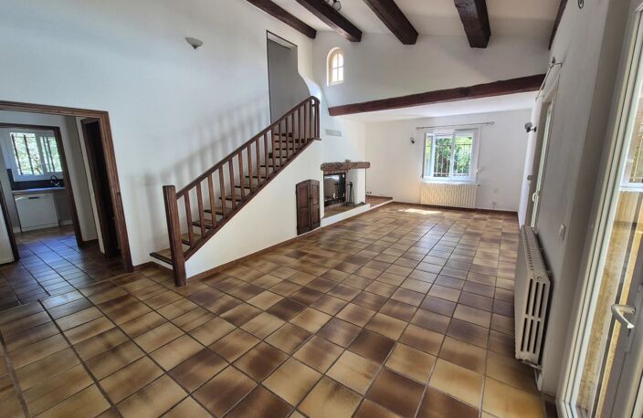 Villa 160 m² avec dépendance, piscine et terrain 2 800 m² — photo 3
