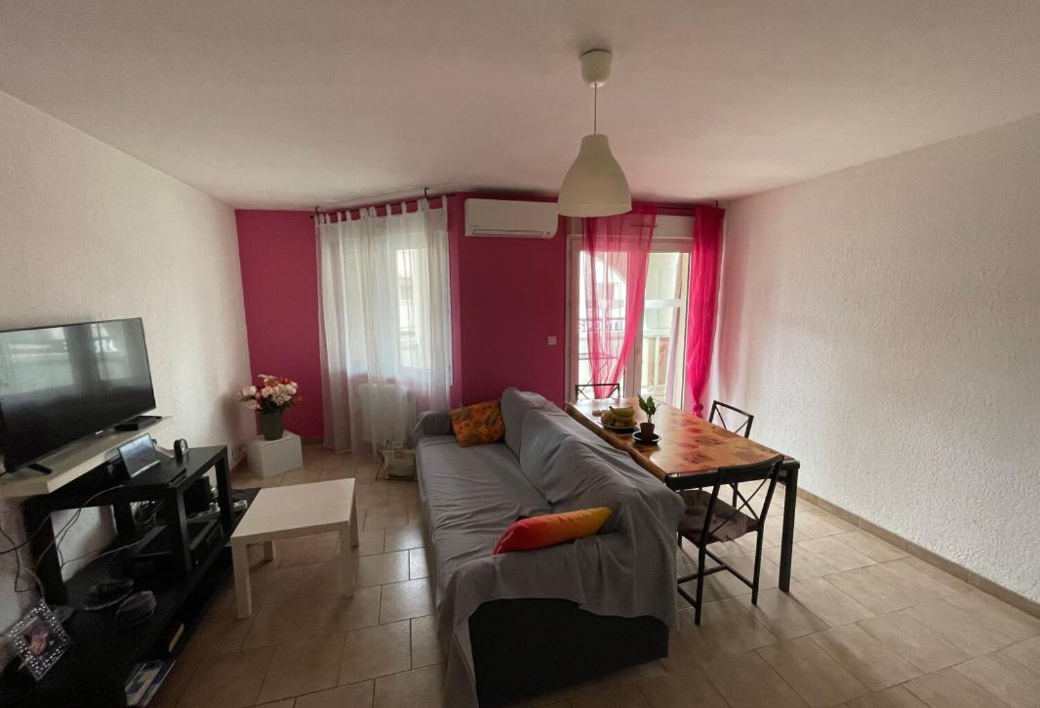 A VENDRE SANARY SUR MER 83110 CENTRE VILLE APPARTEMENT 2 PIECES LUMINEUX A 500 M DU PORT — photo 1