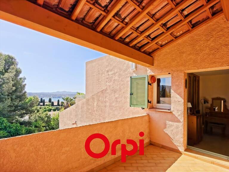 BANDOL APPARTEMENT AVEC PISCINE ET TERRASSE — photo 1