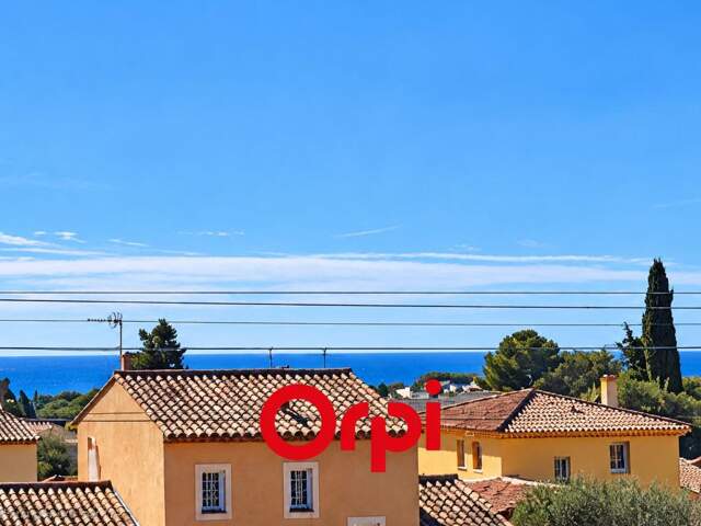 Bandol : studio vue mer avec parking — photo du bien