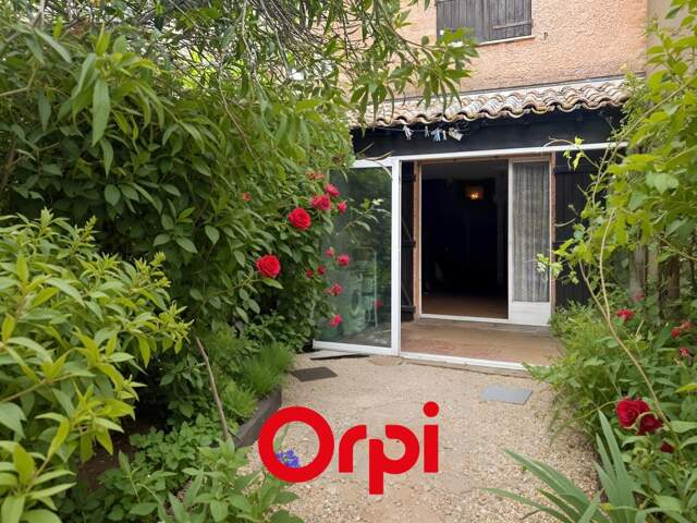 Appartement à vendre - Proche centre Saint-Cyr-sur-Mer — photo du bien