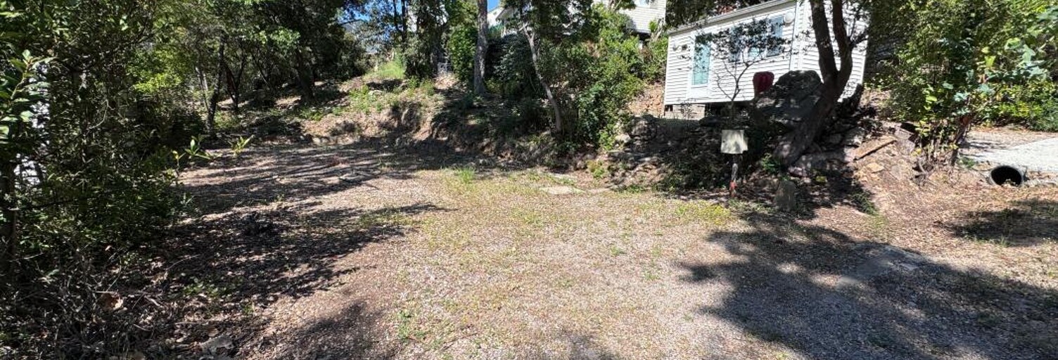 Terrain  247 m² à vendre à Fréjus (83600)