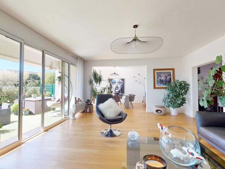 Appartement À Vendre — photo 1