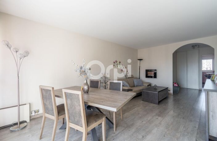 Appartement résidentiel 106 m² – 4 chambres – 3 balcons – parking –  proche centre-ville — photo 2
