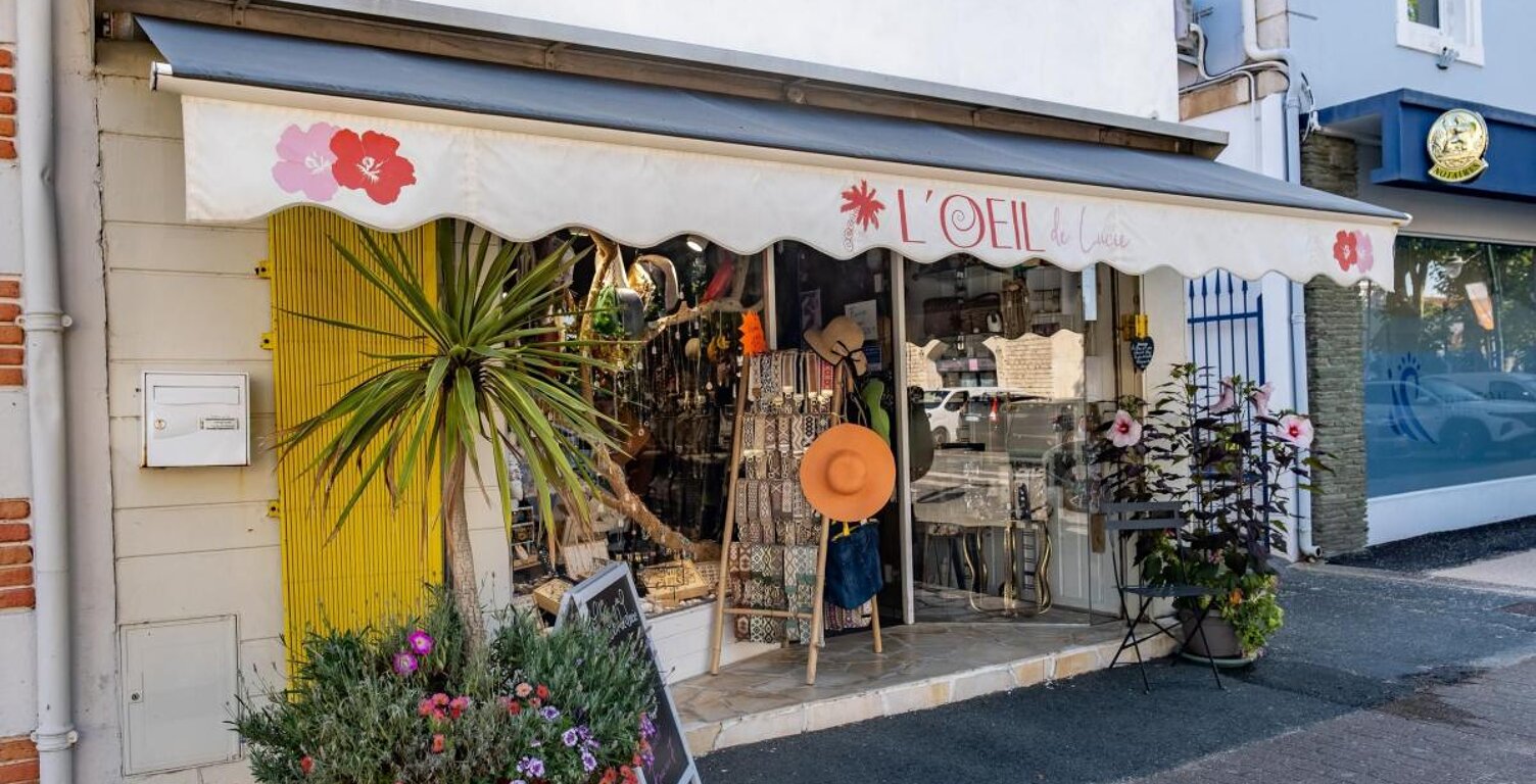 Bien Commercial À Vendre — photo 1