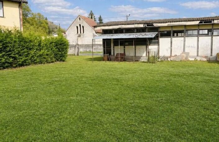 Terrain de 965m2 constructible + local de 140m2 et garage de 35m2 à SALIES DU SALAT — photo 3