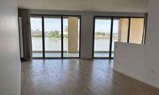 Commerce 5 Pièces 110 m² à louer à Bordeaux (33100)