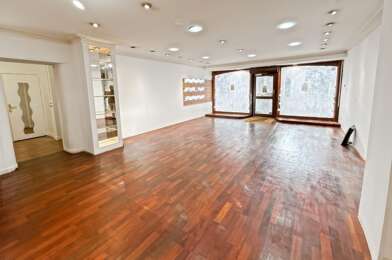 Commerce  307000 €