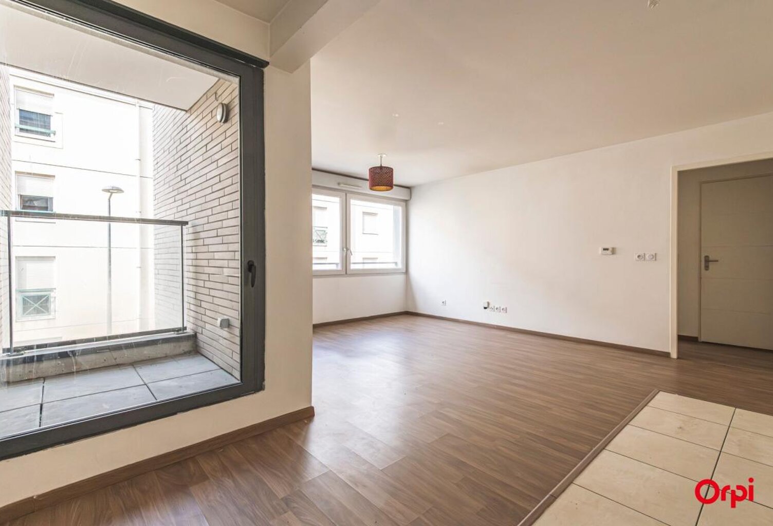 Appartement 46 m² – Centre-ville Reims – Balcon – Parking sous-sol – Résidence récente — photo 1