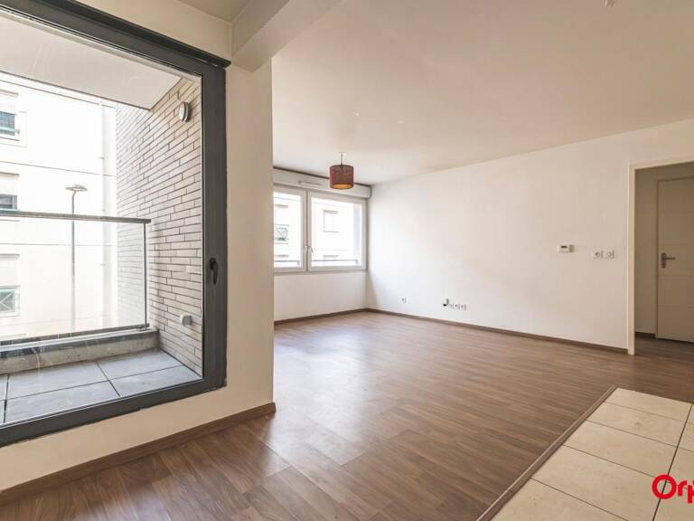 Appartement 46 m² – Centre-ville Reims – Balcon – Parking sous-sol – Résidence récente — photo 1