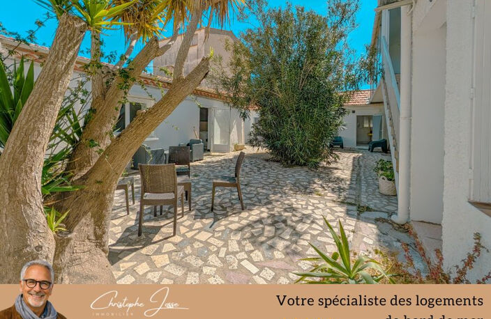 Ensemble immobilier avec cour intérieure et roof top vue Robine — photo 3