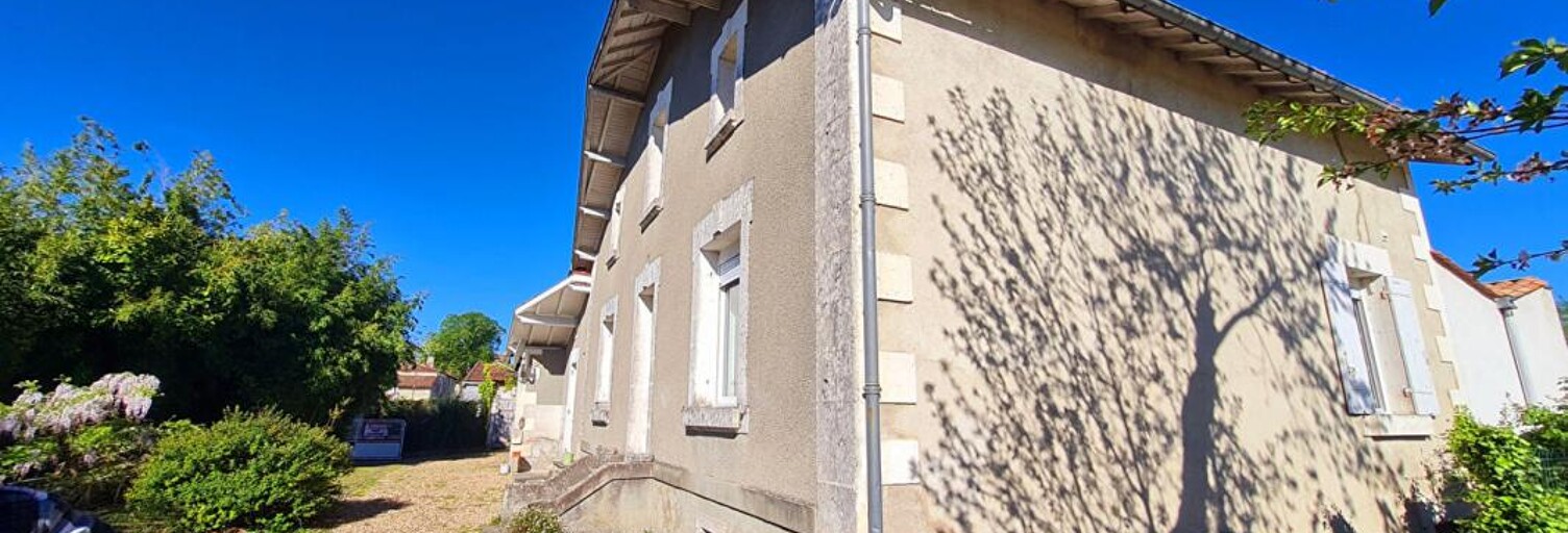 Maison 6 Pièces 226 m² à vendre à Saint-Séverin (16390)