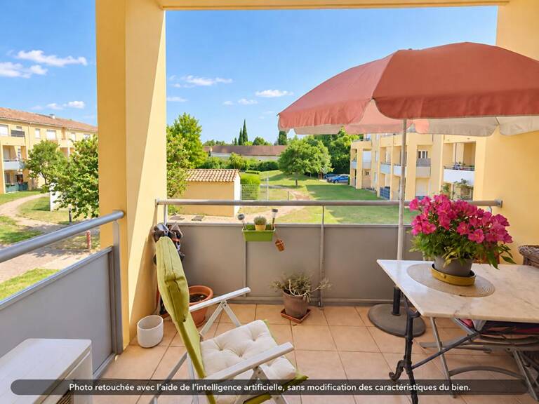 MONTEUX : T2 LOUÉ AVEC BALCON, PISCINE ET PARKING PRIVATIF — photo 1