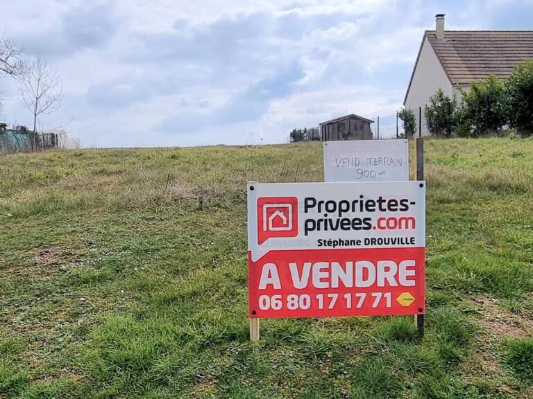 PROCHE BERCHERES SAINT GERMAIN - Beau terrain à bâtir de 876 m² — photo 1