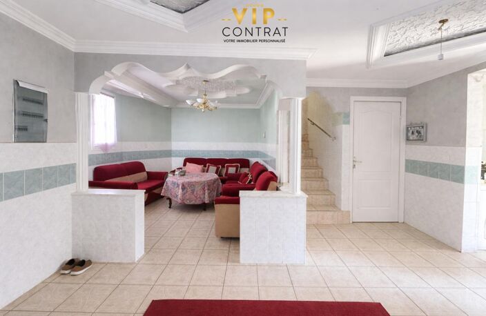 EXCLUSIVITES - RARE À STAINS -Maison 196 m² + Dépendance - 6 chambres - Fort potentiel — photo 3