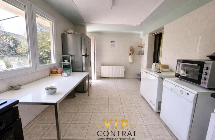 EXCLUSIVITES - RARE À STAINS -Maison 196 m² + Dépendance - 6 chambres - Fort potentiel — photo 5