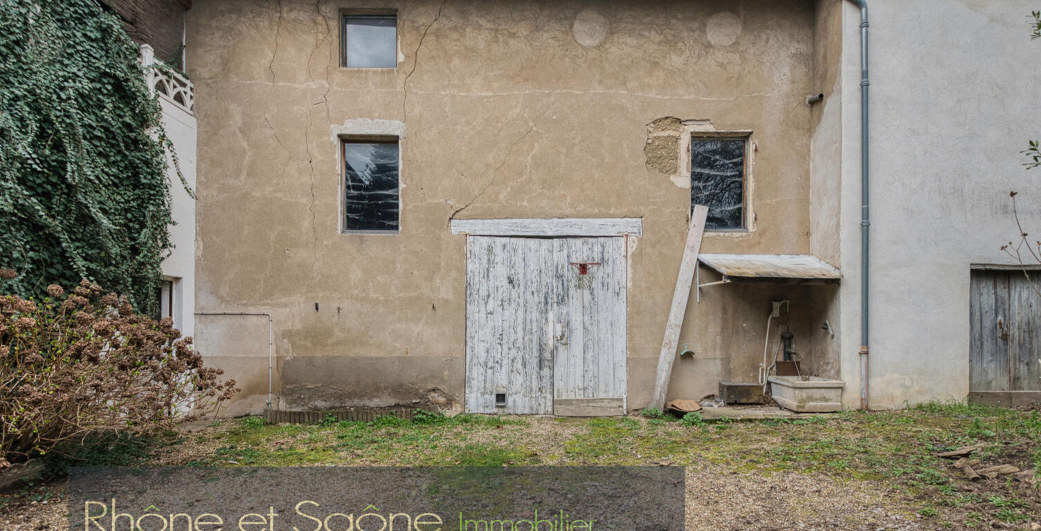 Vente maison 5 pièces 180 m² Montmerle-sur-Saône (01090) — photo 1