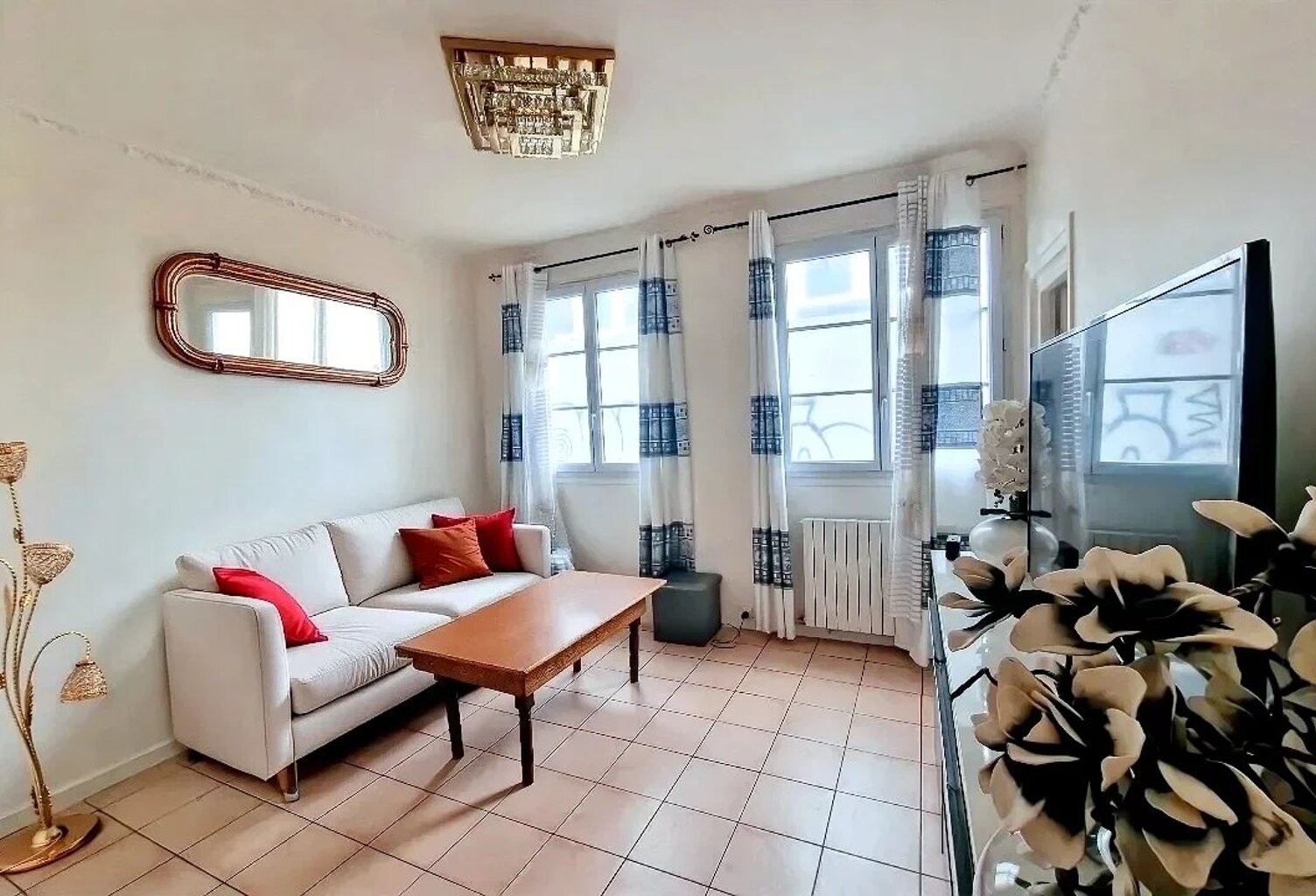EXCLUSIVITÉ - BEL APPARTEMENT 3 PIÈCES À NOISY-LE-SEC — photo 1