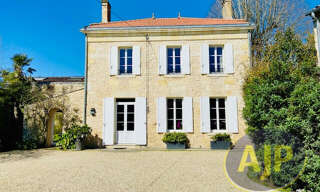 Maison 5 Pièces 140 m² à vendre à Saint-Germain-d'Esteuil (33340)