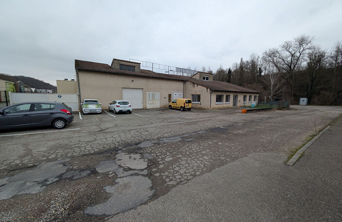 Local d'activité loué - Vienne  - 540 m2 — photo 3