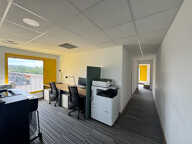 Magnifiques bureaux lumineux, modernes et idéalement situés à AGROPARC avec parking — photo 3