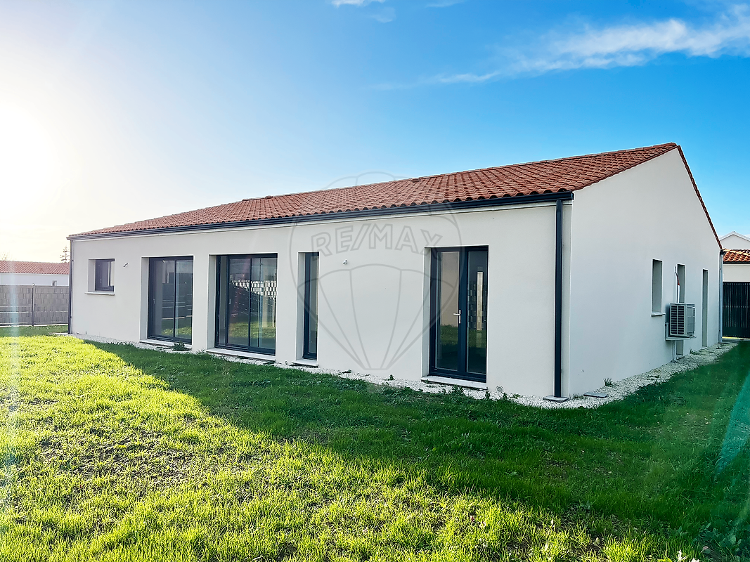 Villa / Maison  T5 à vendre Médis 17600