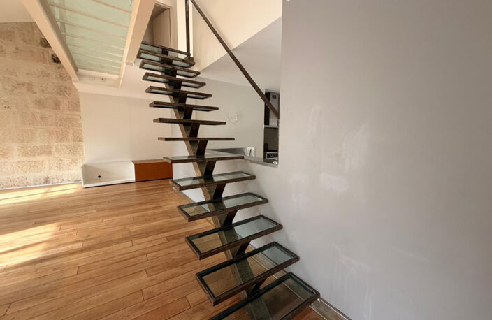 NÎMES   MAISON CARRÉE | Duplex d'exception avec terrasse — photo 5