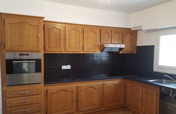MARSEILLE 15 ND LIMITE PROPRIETE DE RAPPORT AVEC 4 LOGEMENTS — photo 4