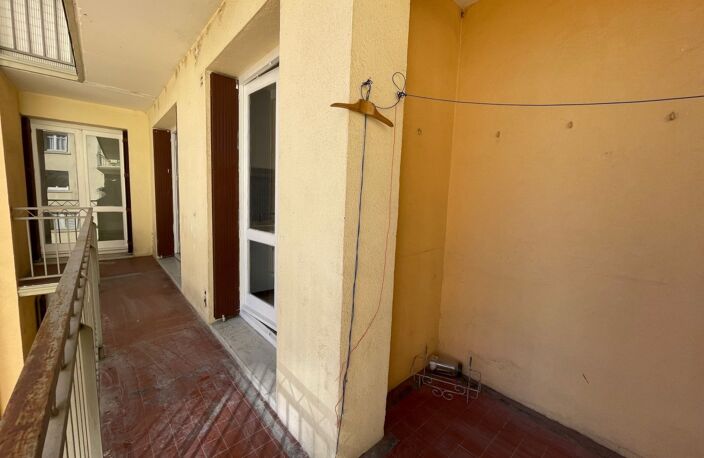 4 Pièces Appartement T4 avec parking et cave — photo 2
