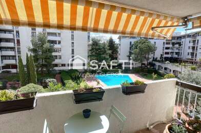 Appartement 4 pièces 220000 €
