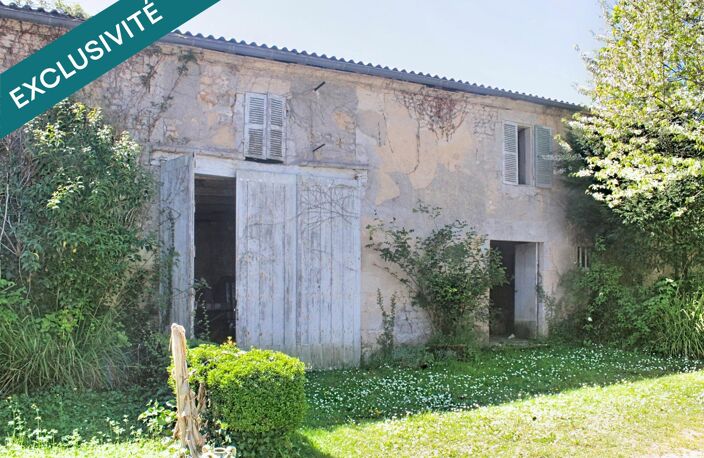 Charme, volumes et potentiel exceptionnel au cœur d'un écrin de verdure ! — photo 2