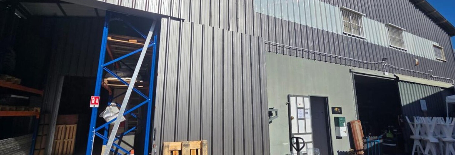Commerce  250 m² à louer à Le Port (97420)