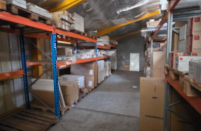 Local d'activités - Entreposage - Bureaux 250 m2 Le Port — photo 3