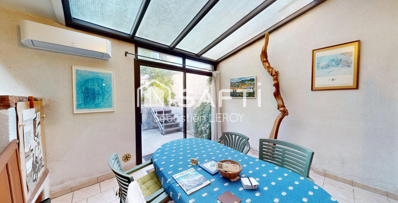 Maison de ville avec véranda et extérieur. — photo 1