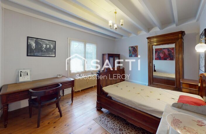 Maison de ville avec véranda et extérieur. — photo 4