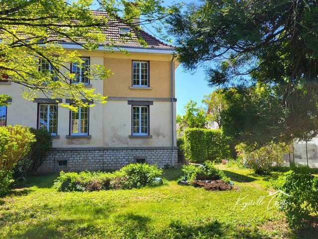 Maison 5 chambres, proche école et commodités — photo du bien