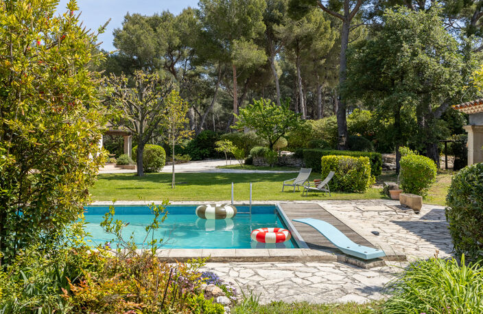 Allauch Propriété Maison d'Architecte 306 m2 6/8 pieces de p — photo 2