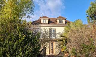 Maison 8 Pièces 205 m² à vendre à Lacapelle-Marival (46120)