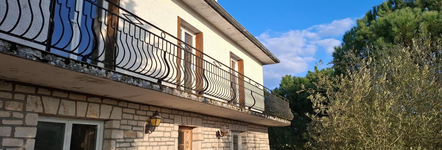 Maison 8 Pièces 205 m² à vendre à Lacapelle-Marival (46120)