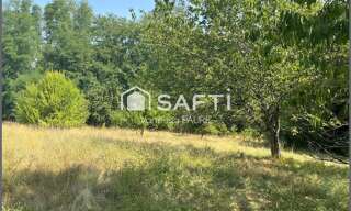 Terrain  2750 m² à vendre à Saint-Genès-de-Lombaud (33670)