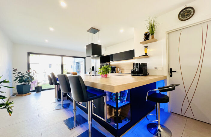 Vente villa T6 avec piscine et garage — photo 4