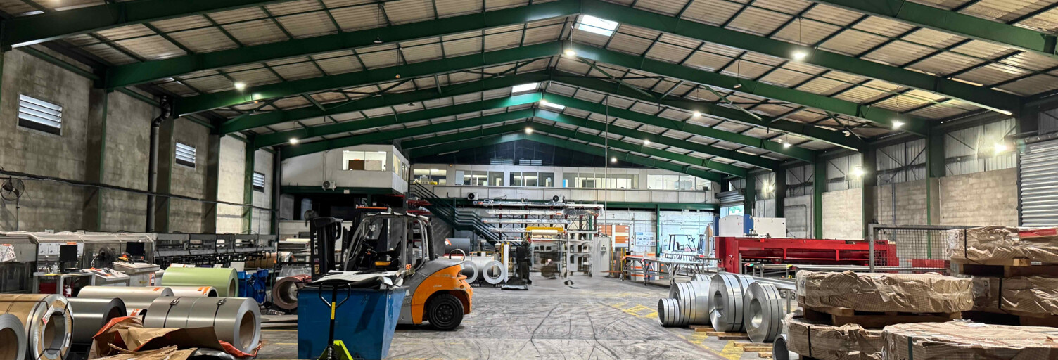 Local industriel  2900 m² à louer à Le Port (97420)