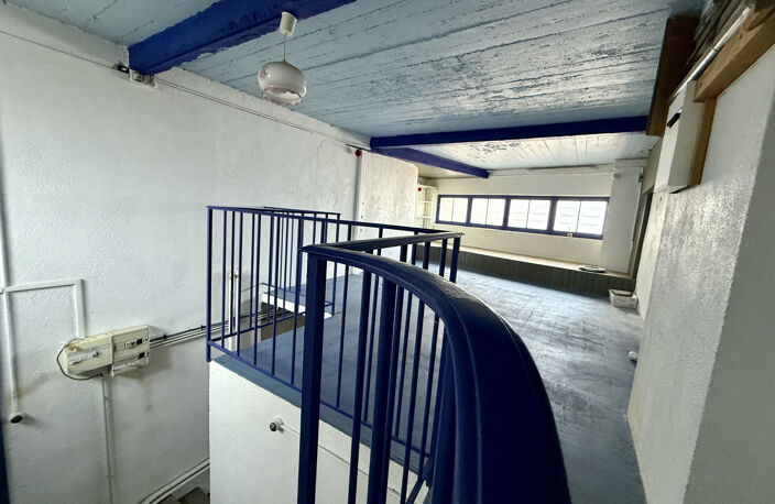 Local commercial 110m2 Cébazat — photo 3