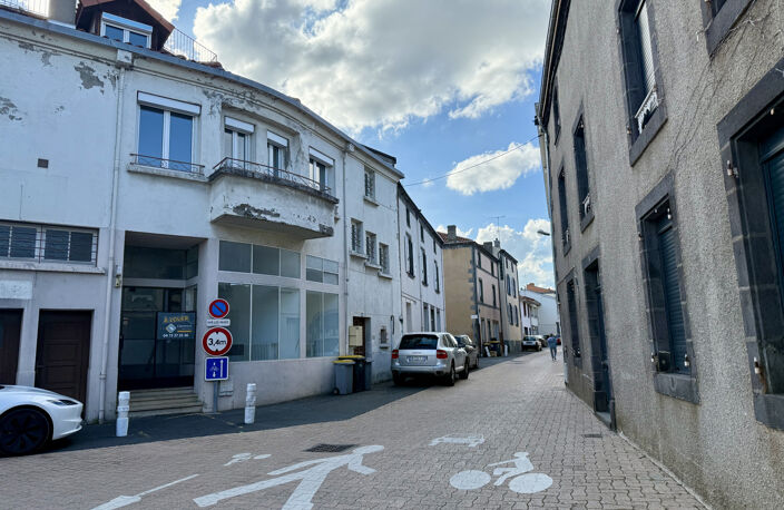 Local commercial 110m2 Cébazat — photo 4